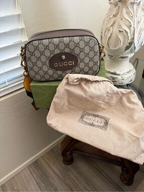 Gucci Beige/Brown Pouch Neo Vintage GG with Gold Hardware